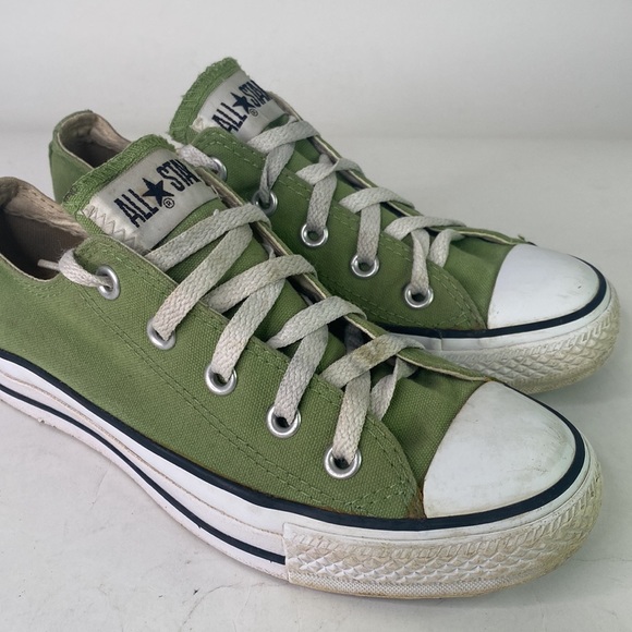 RARE Converse low tops size women’s 6 olive green - Picture 3 of 11